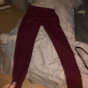 Maroon leggings